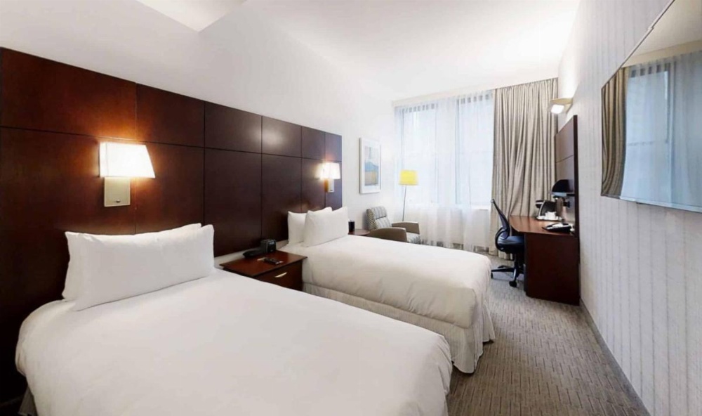 Club Quarters Hotel, Wacker at Michigan